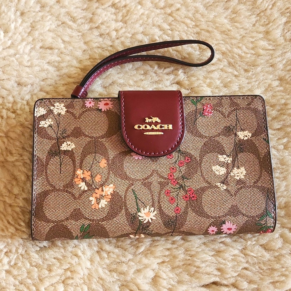 Beautiful Coach Signature Wildflower Snap Wallet/Wristlet 🌸🤎🎁